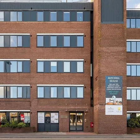 Lovely 1 Bedroom Apartment In Eastleigh Town Centre Exterior photo