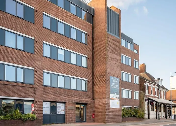 Lovely 1 Bedroom Apartment In Eastleigh Town Centre