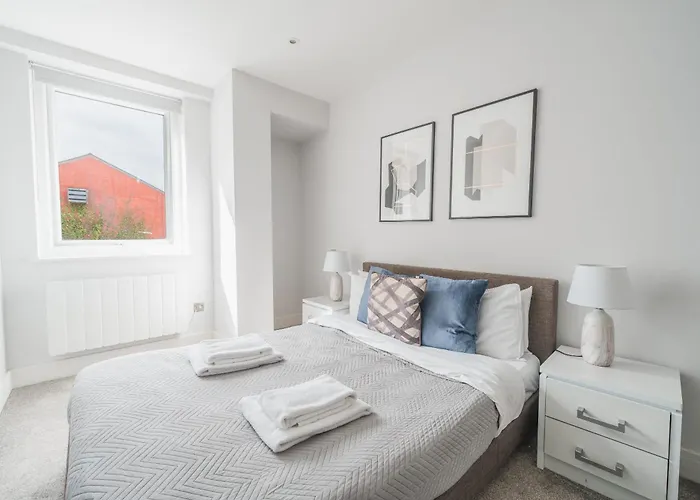 Lovely 1 Bedroom Apartment In Eastleigh Town Centre